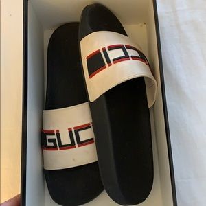 GUCCI SLIDES